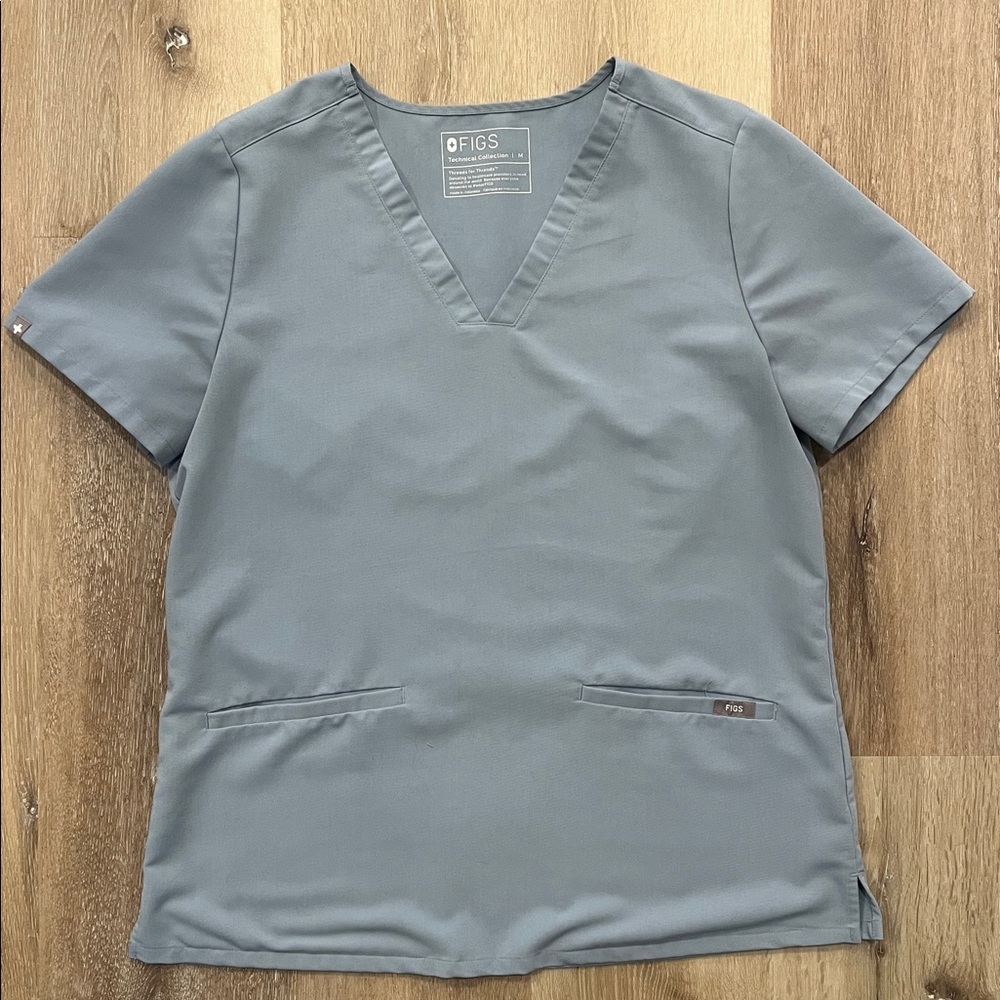 Figs Casma Three-Pocket Scrub Top ( Limited Edition Color